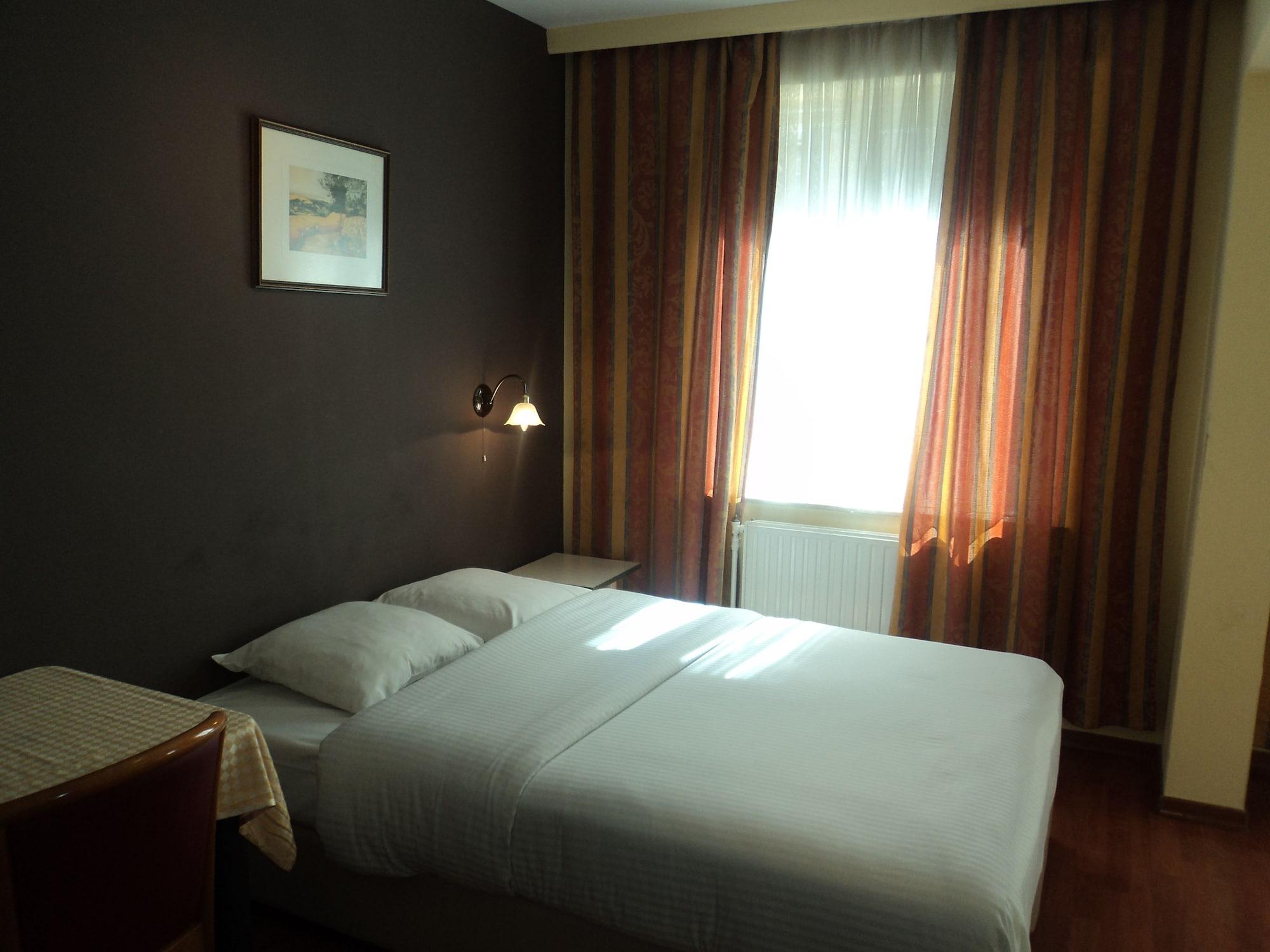 Albert Hotel Saint-Josse-ten-Noode Ngoại thất bức ảnh